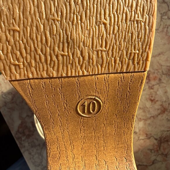 AE Women's Bohemian Heeled Clog - Picture 8 of 8